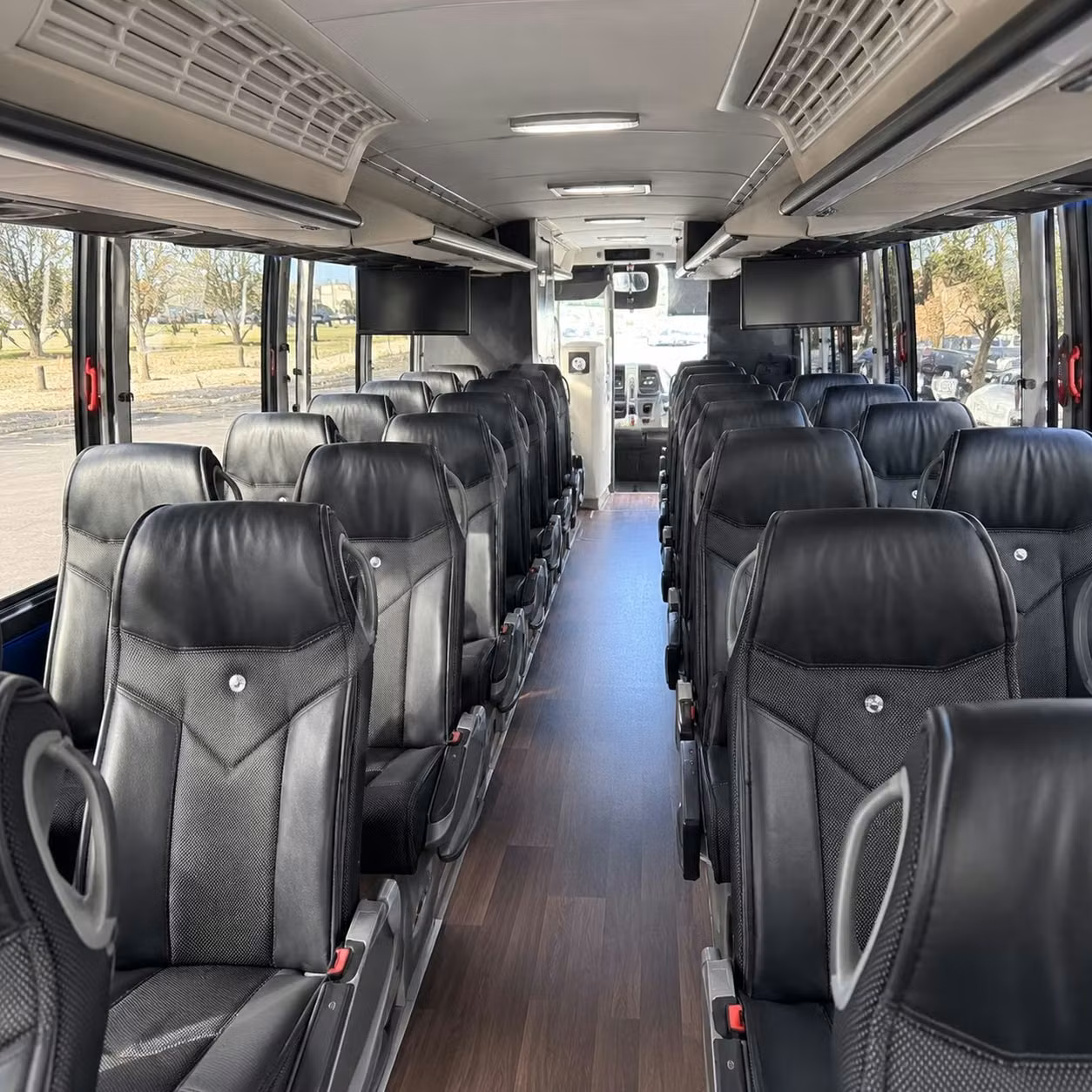 charter bus rentals for large manhattan prom groups heading to venues across the tristate area